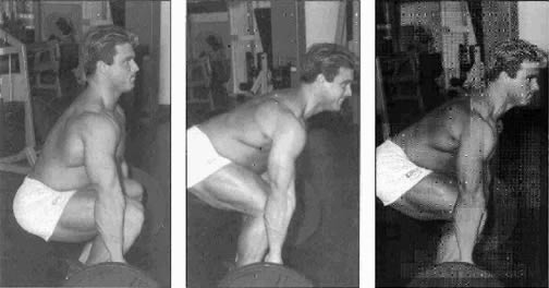 Слева: таз слишком низко. В центре: таз слишком высоко. Справа: таз расположен правильно.